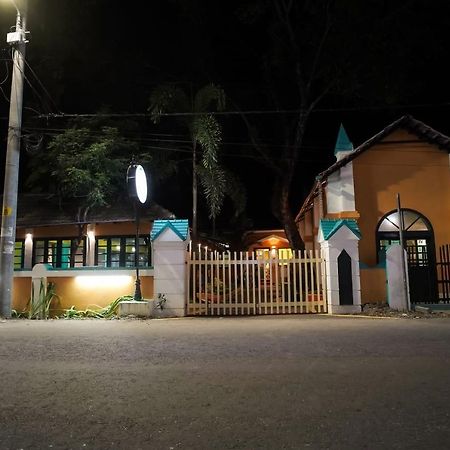 Bed and Breakfast Elphinstone Residency Kochi Exterior foto