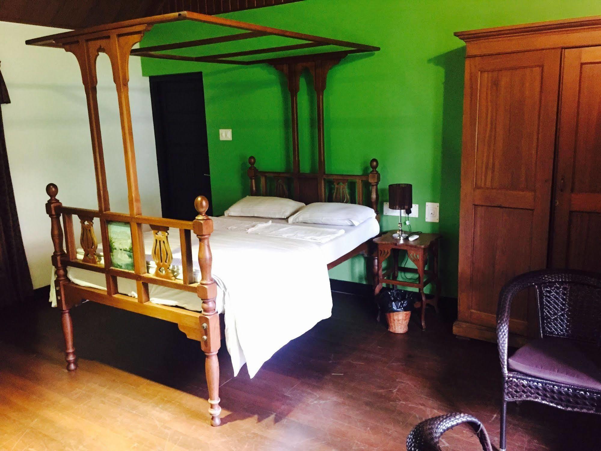 Bed and Breakfast Elphinstone Residency Kochi Exterior foto
